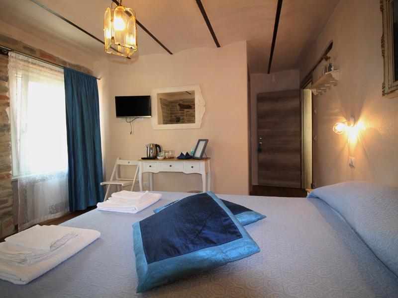 /api/file/public/215701/13300