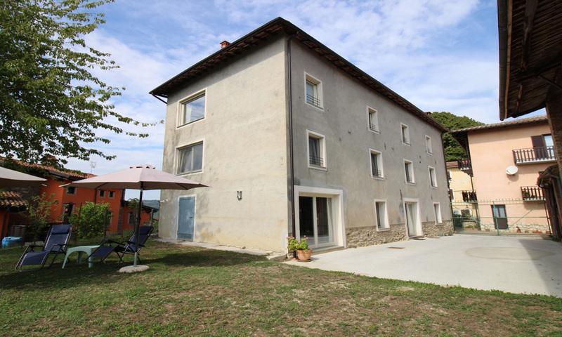 /api/file/public/215701/7526