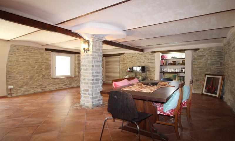 /api/file/public/215701/7527