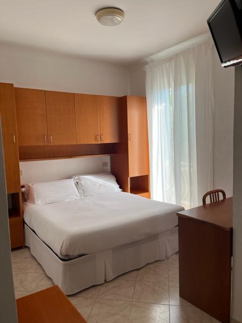 /api/file/public/260996/16758