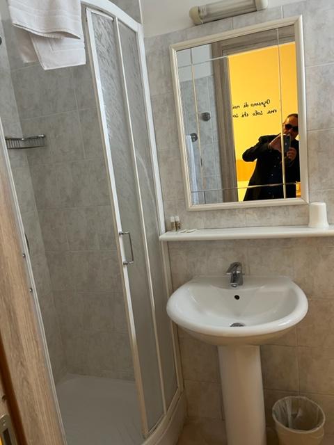 /api/file/public/260996/16777