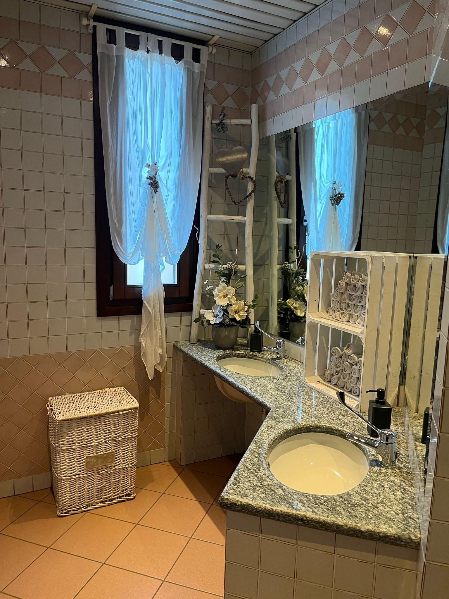 /api/file/public/263156/21633