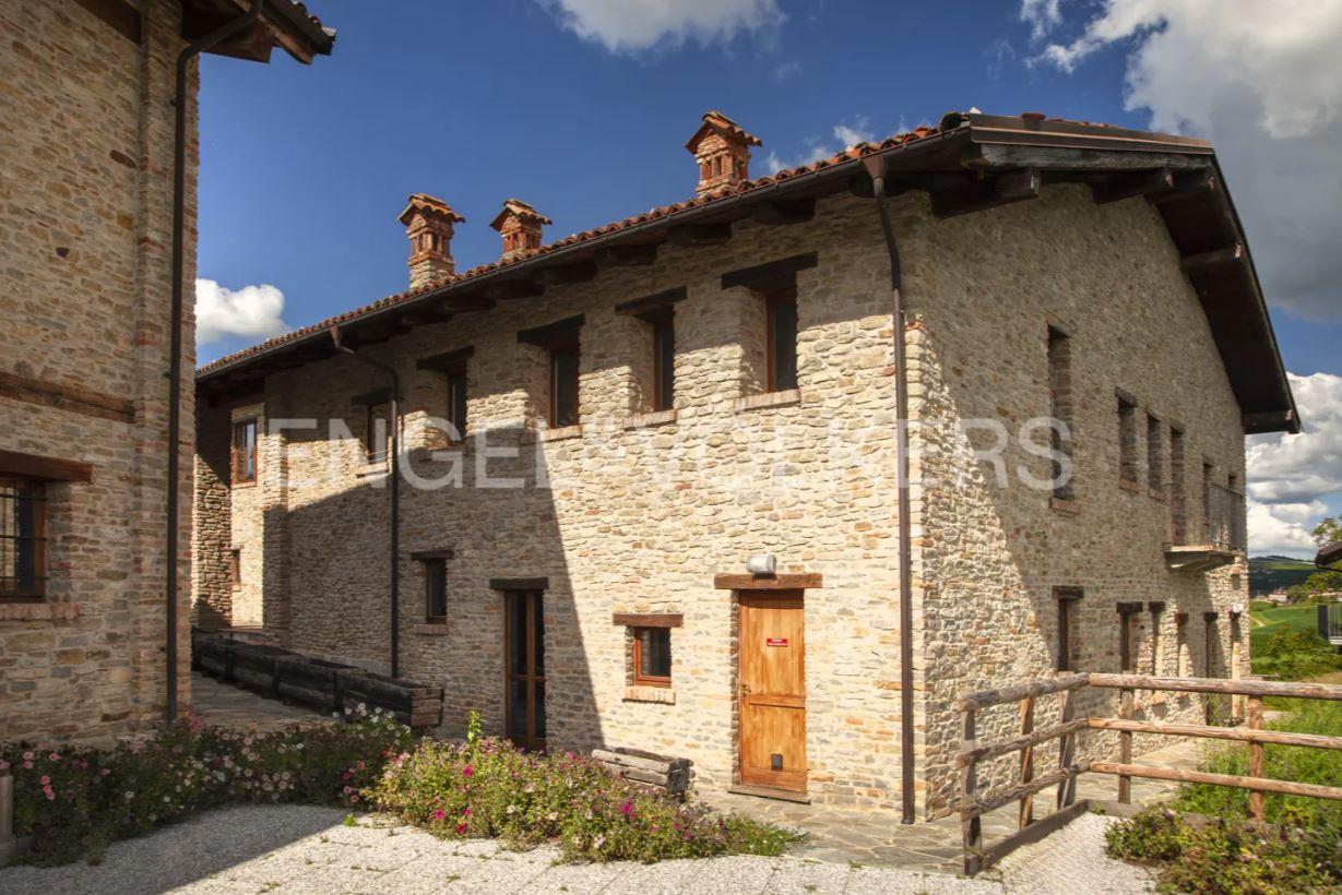 /api/file/public/263392/22232