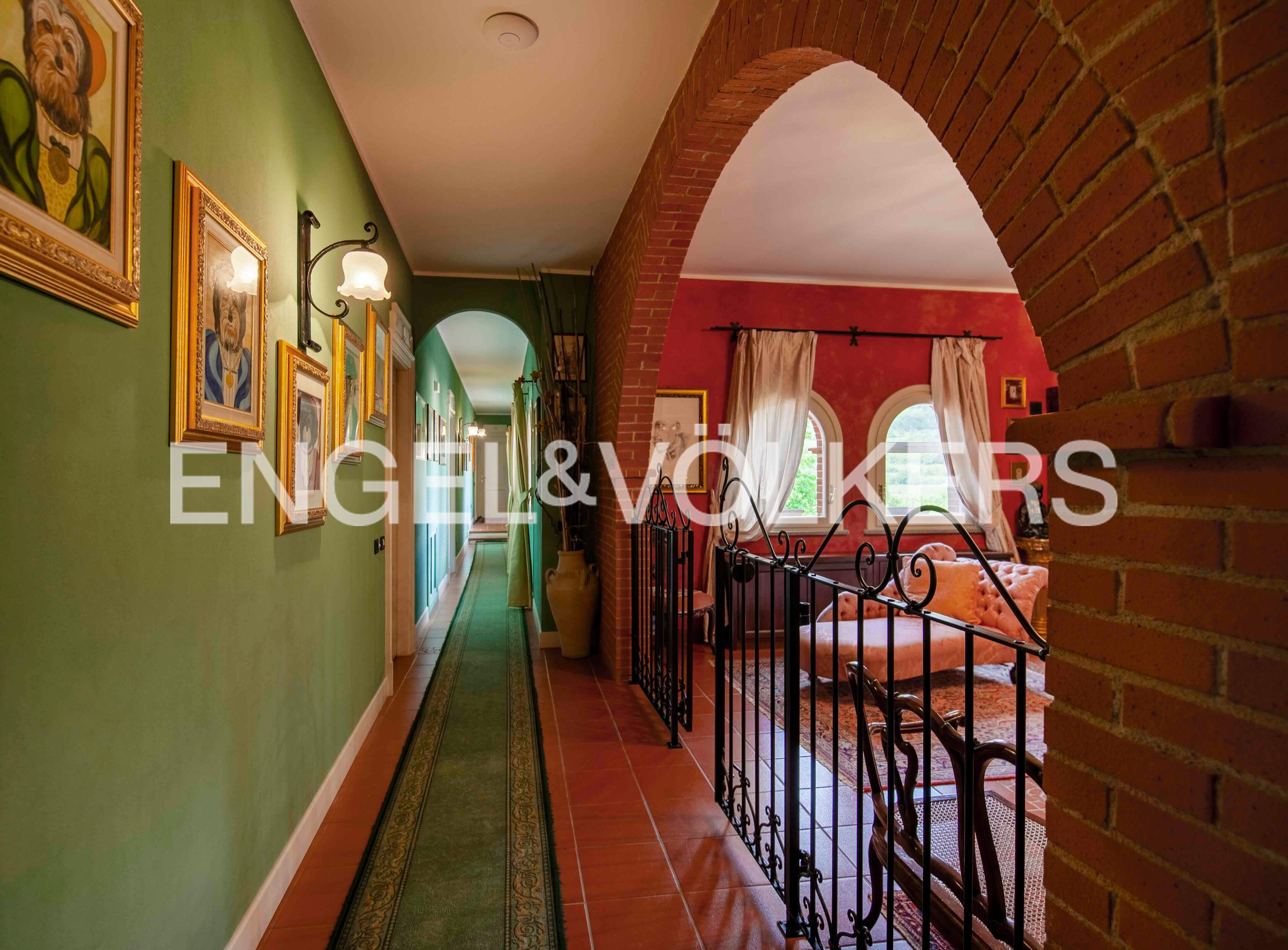 /api/file/public/263393/23989