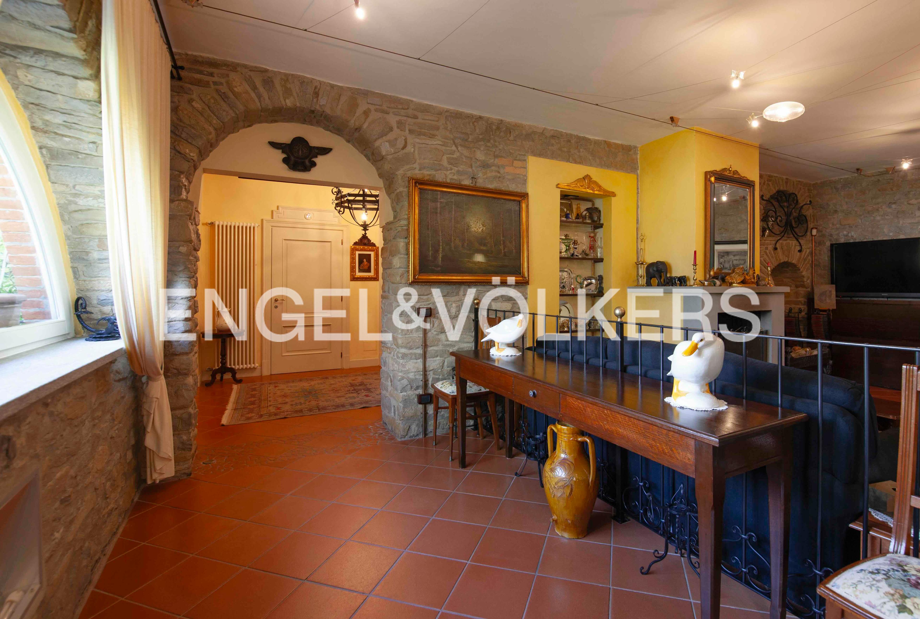 /api/file/public/263393/23990