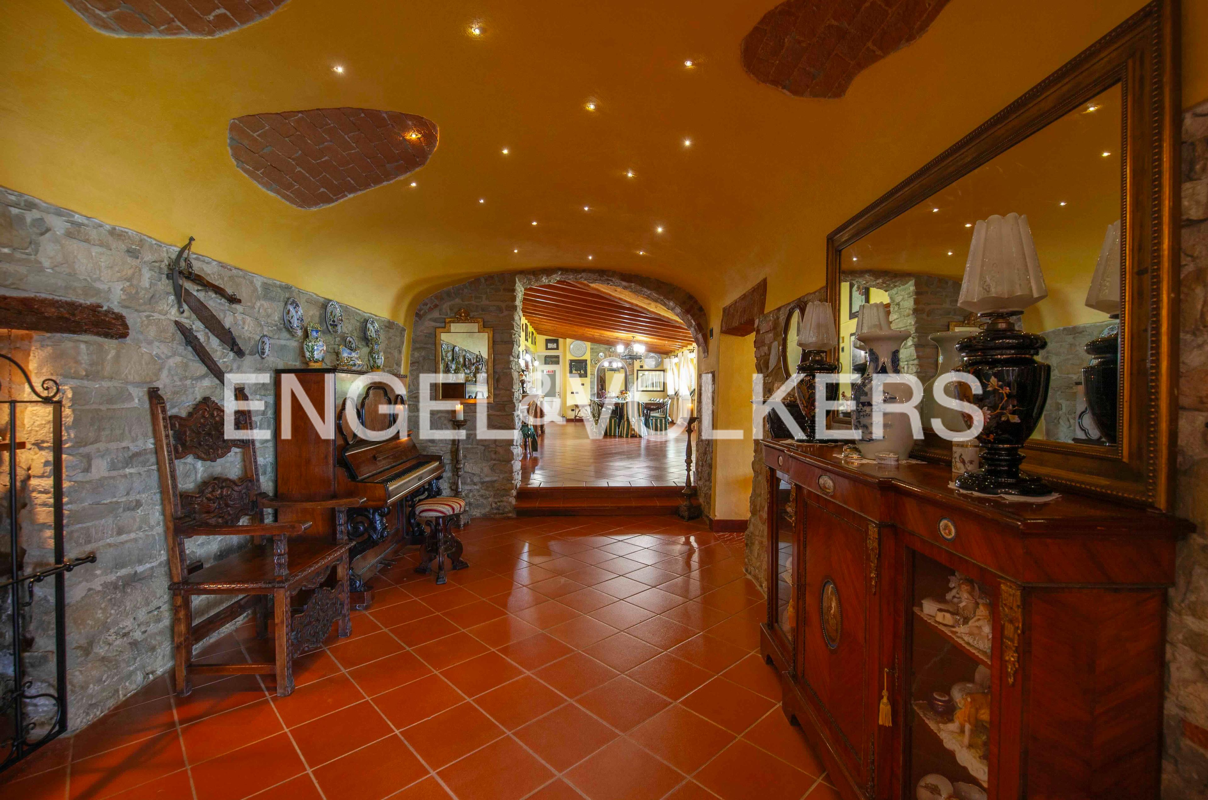 /api/file/public/263393/23995