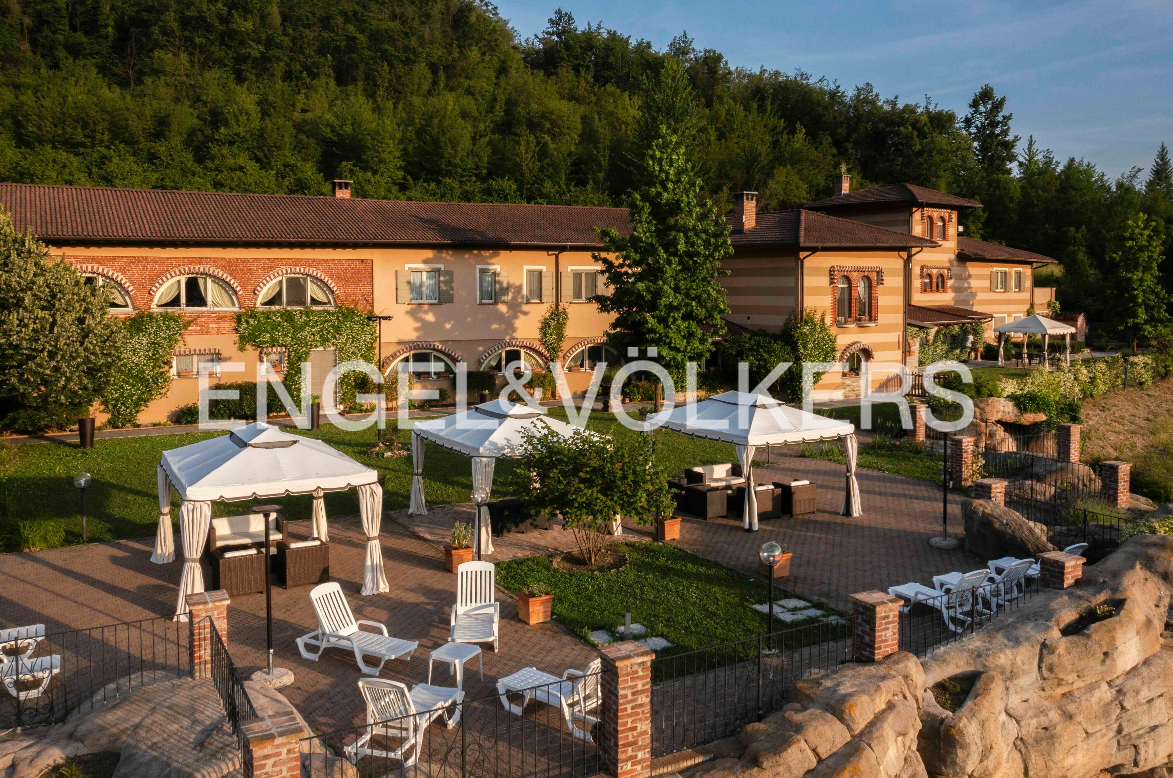 /api/file/public/263393/24012