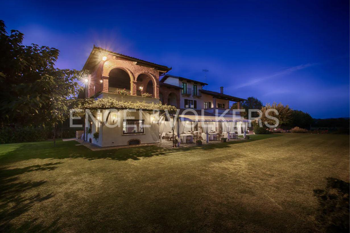 /api/file/public/263395/22242