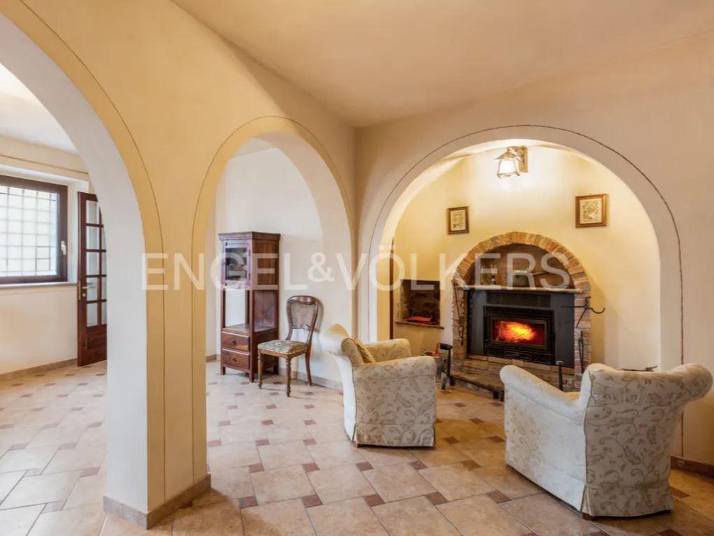 /api/file/public/264362/25453