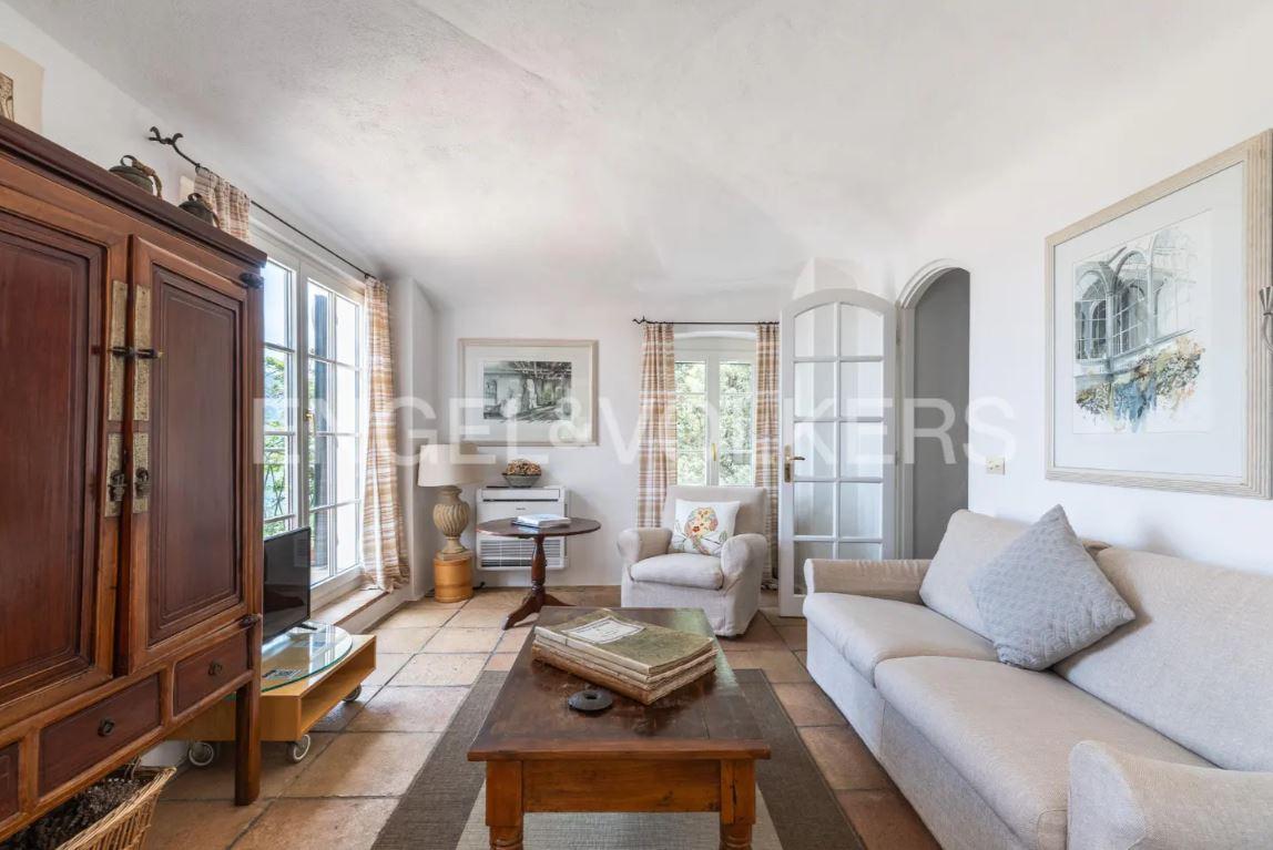 /api/file/public/264363/25460