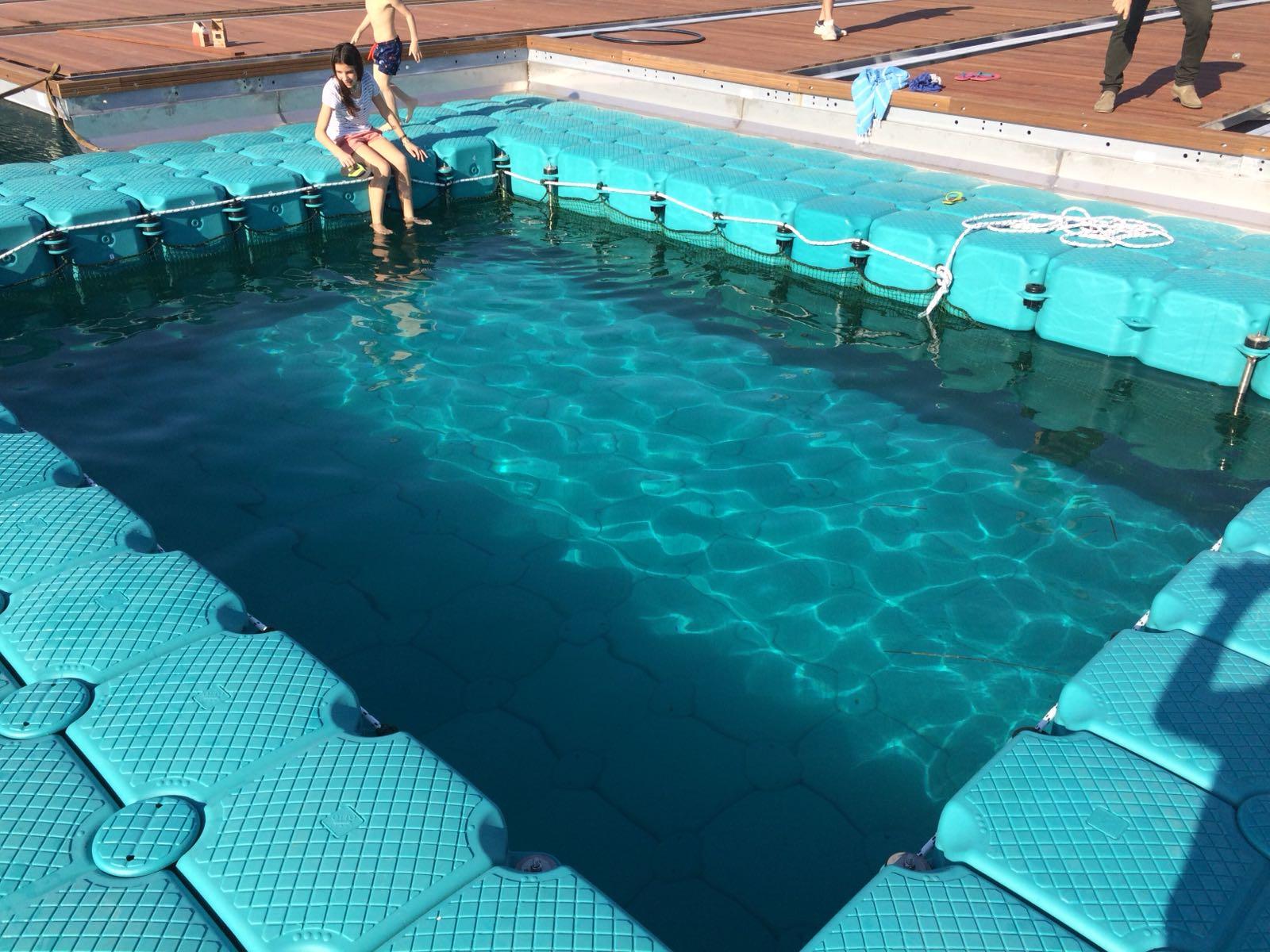 /api/file/public/264396/25598