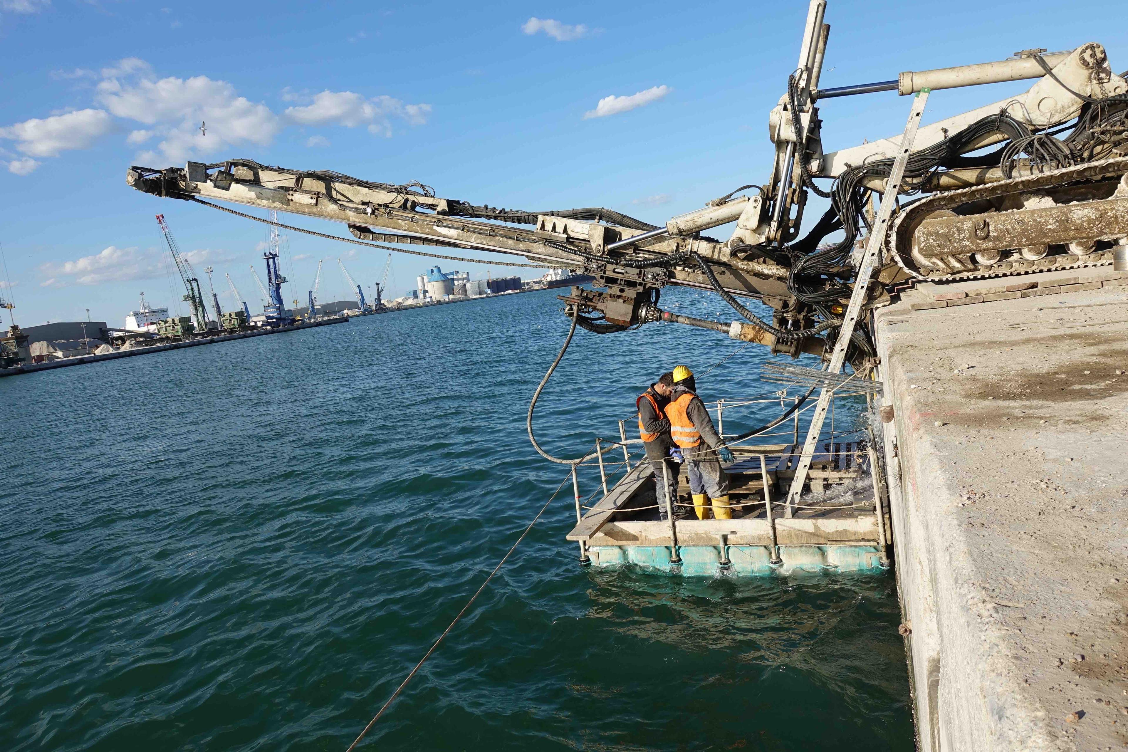 /api/file/public/264396/25608