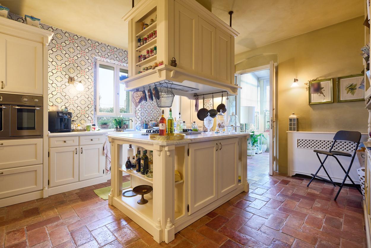 /api/file/public/265346/30702