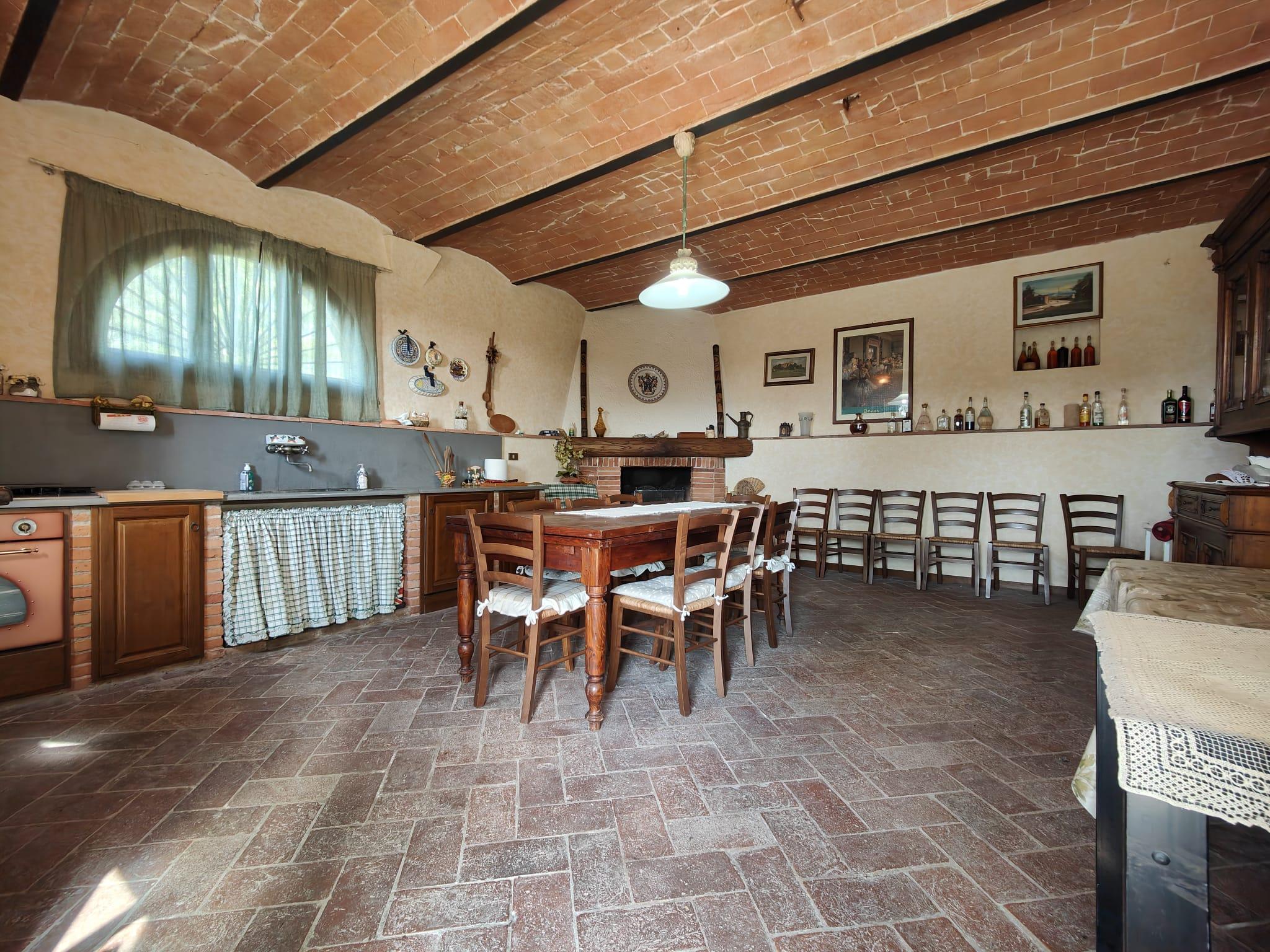 /api/file/public/265376/30892