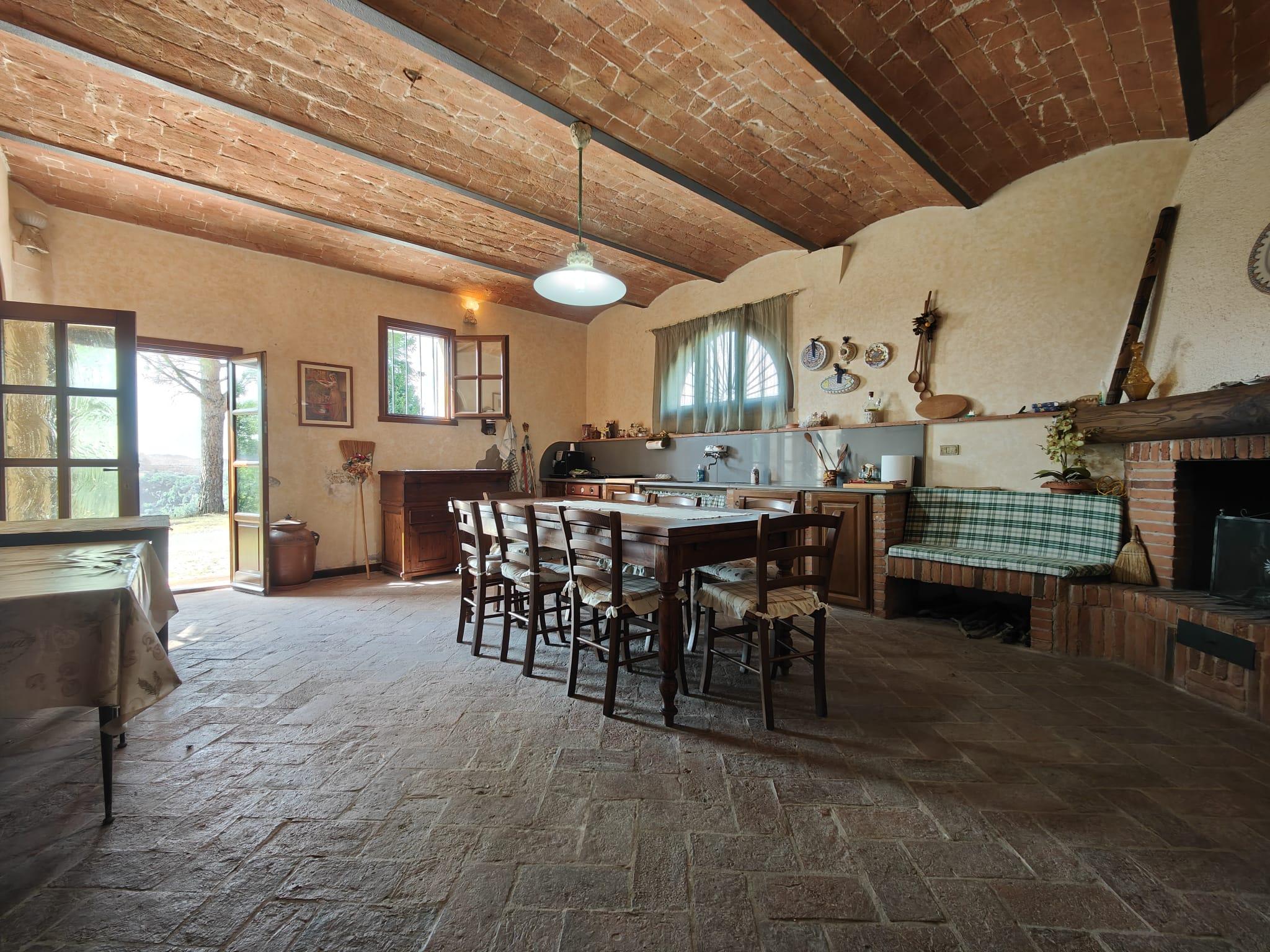 /api/file/public/265376/30893